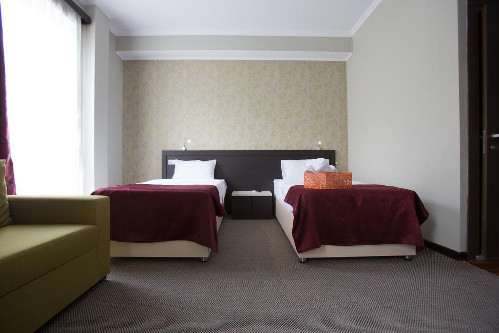 The One Boutique Hotel Tbilisi Exterior foto