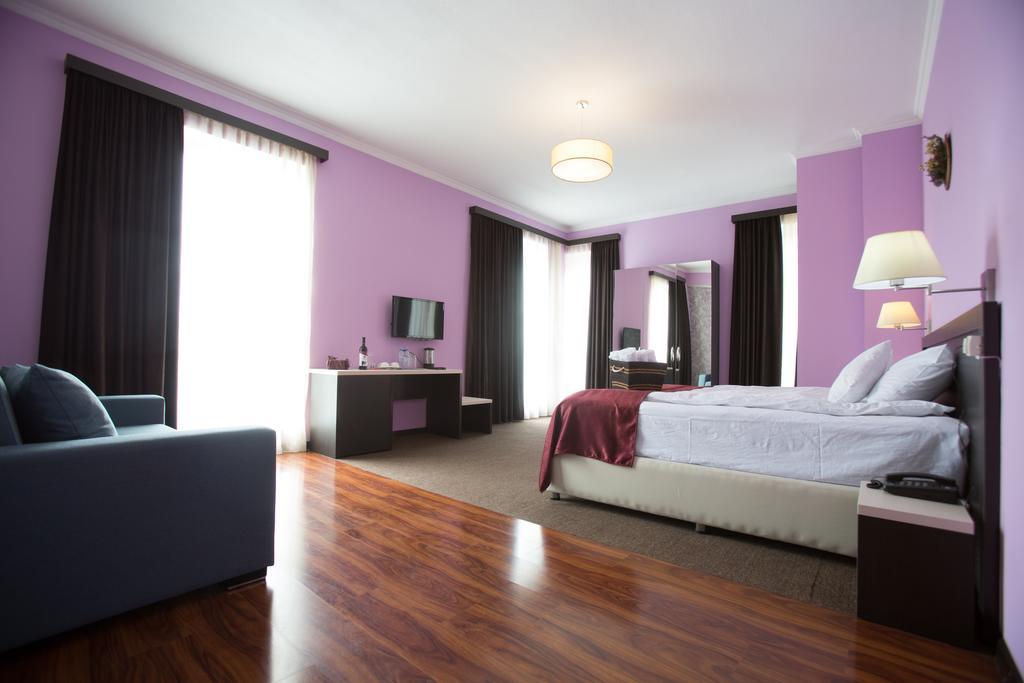 The One Boutique Hotel Tbilisi Exterior foto